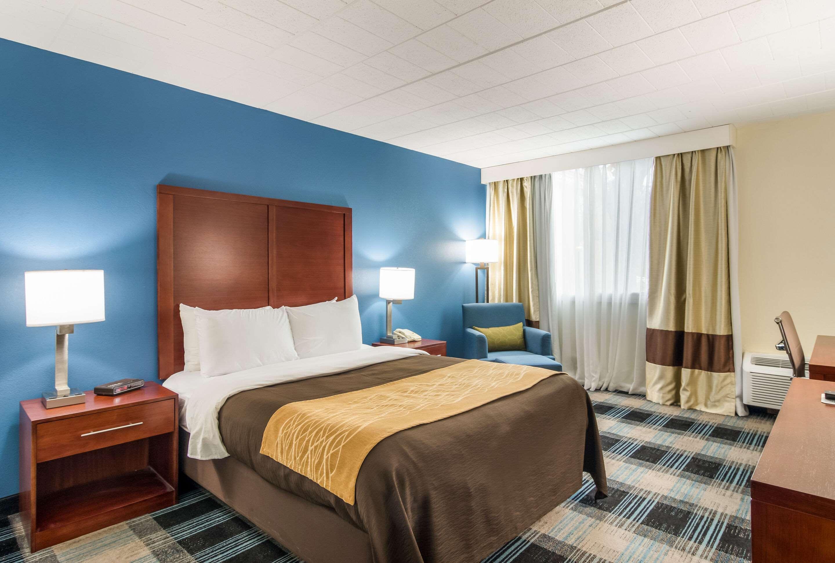 Mainstay Suites Verona Buitenkant foto
