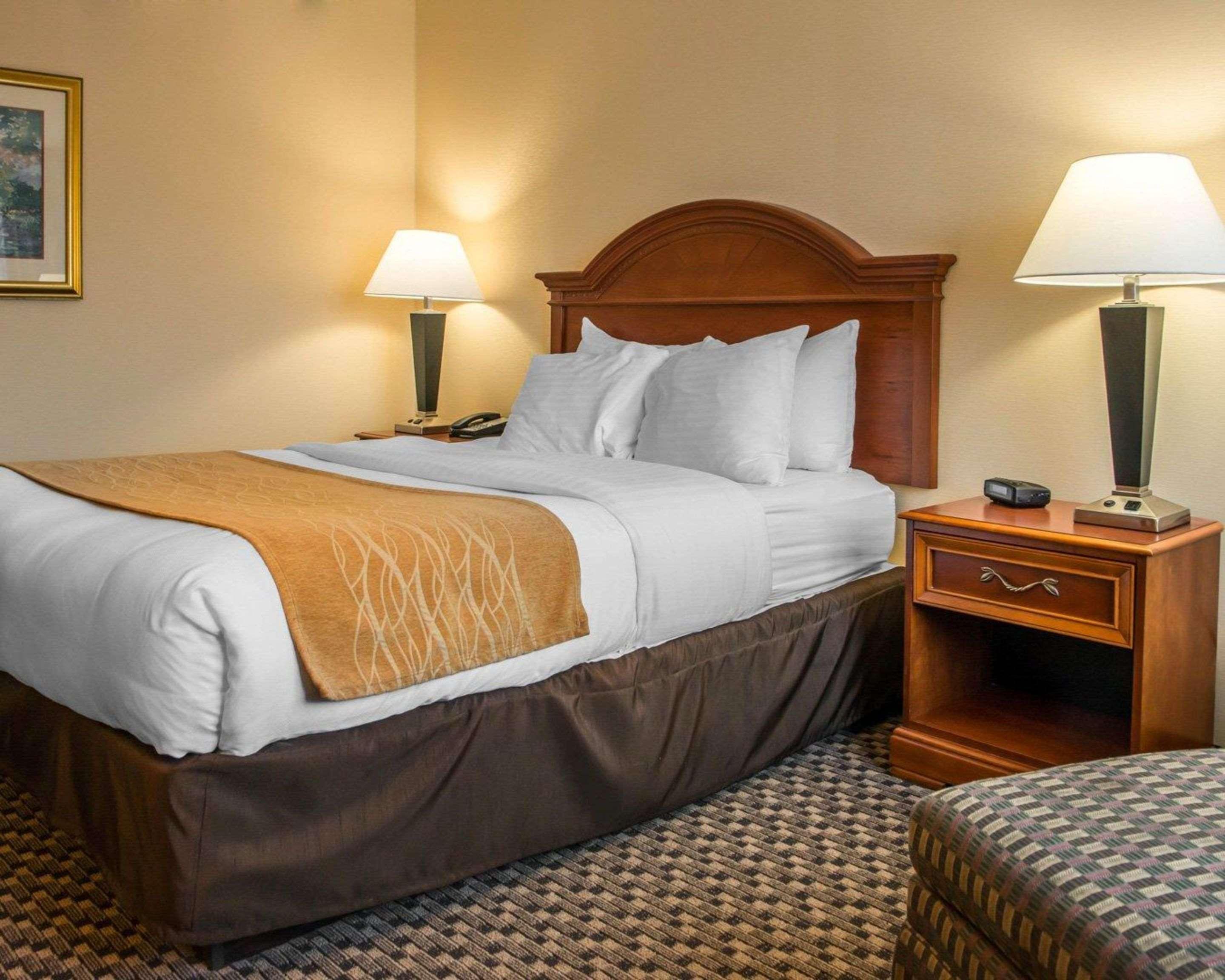 Mainstay Suites Verona Buitenkant foto