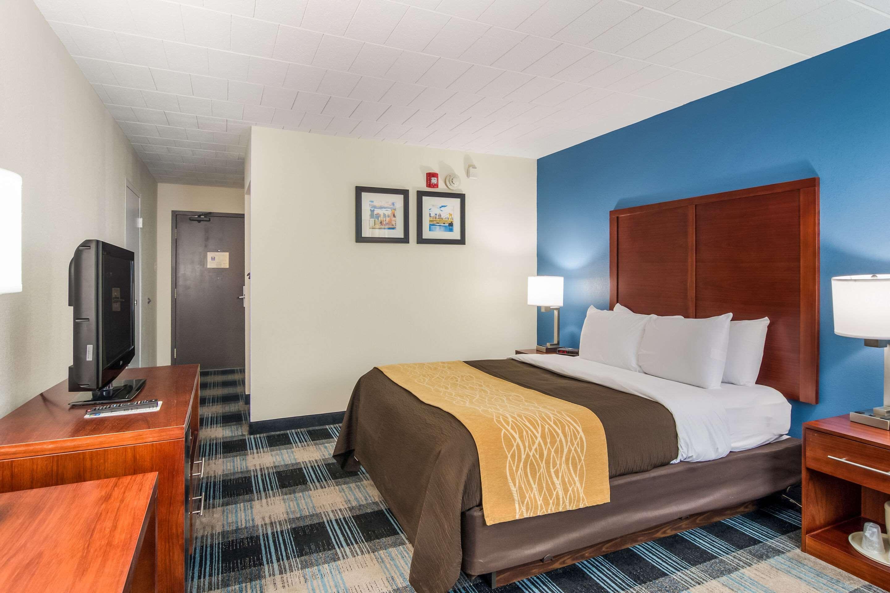 Mainstay Suites Verona Buitenkant foto