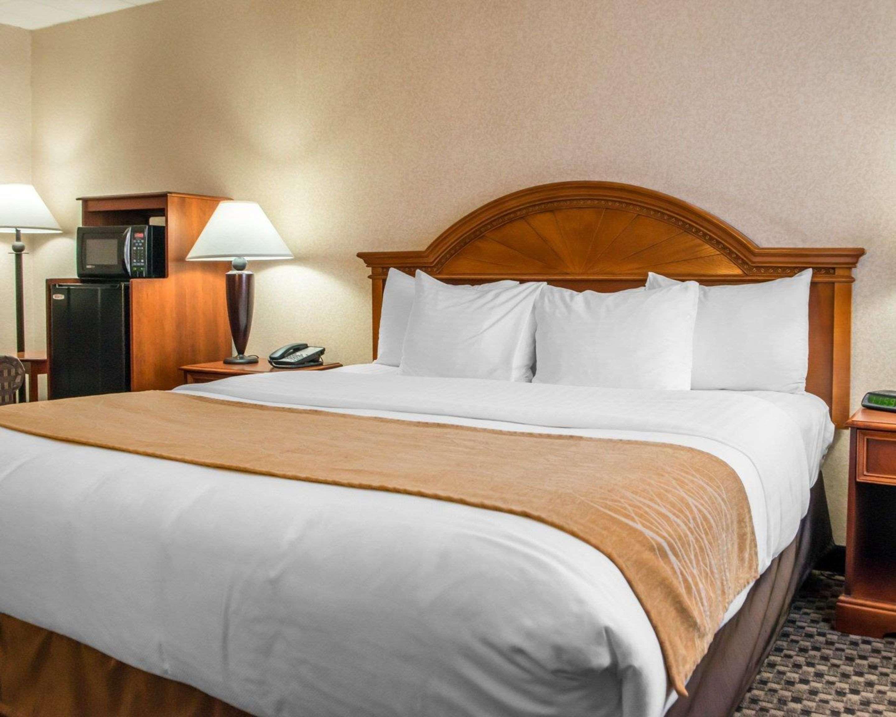 Mainstay Suites Verona Buitenkant foto