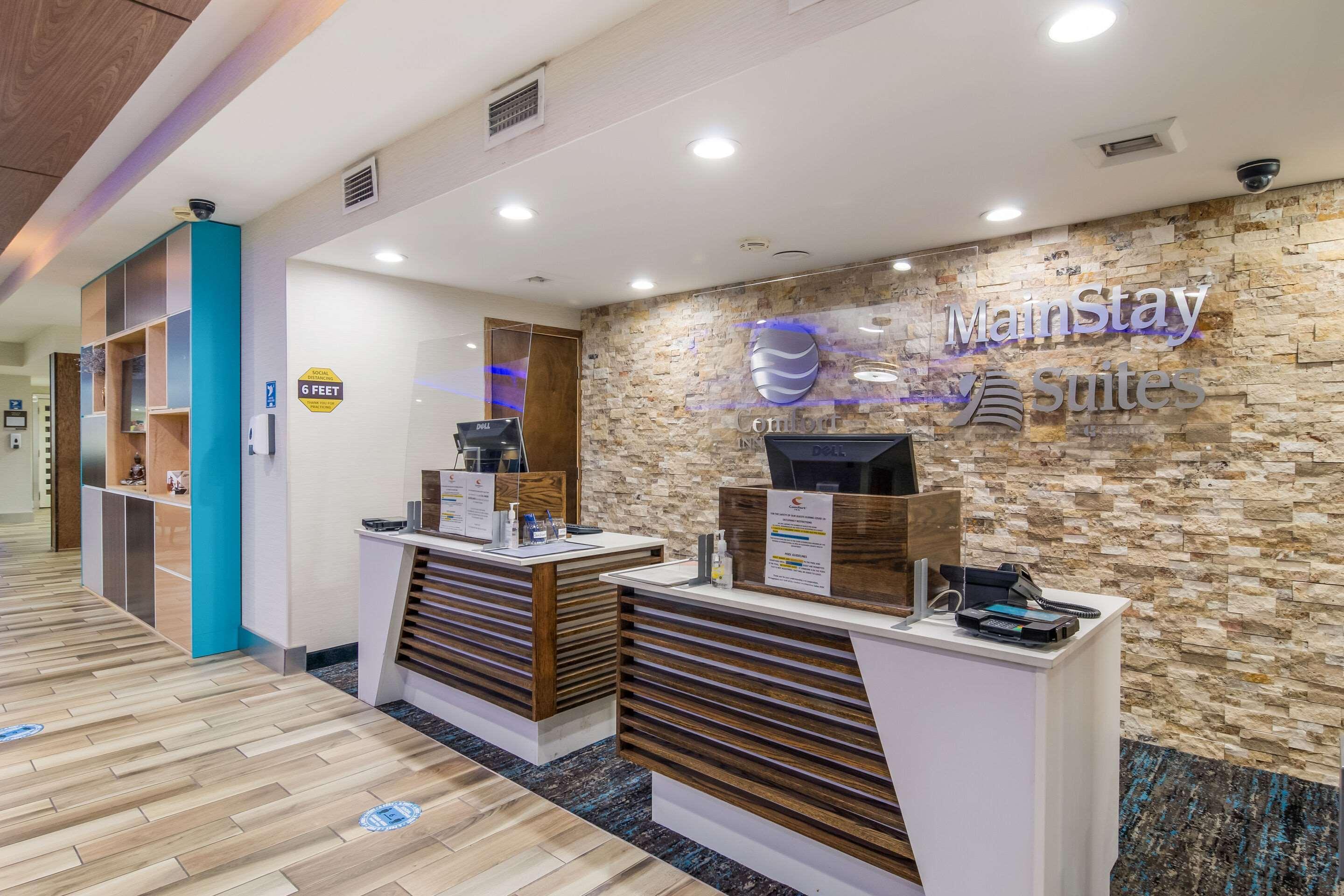 Mainstay Suites Verona Buitenkant foto