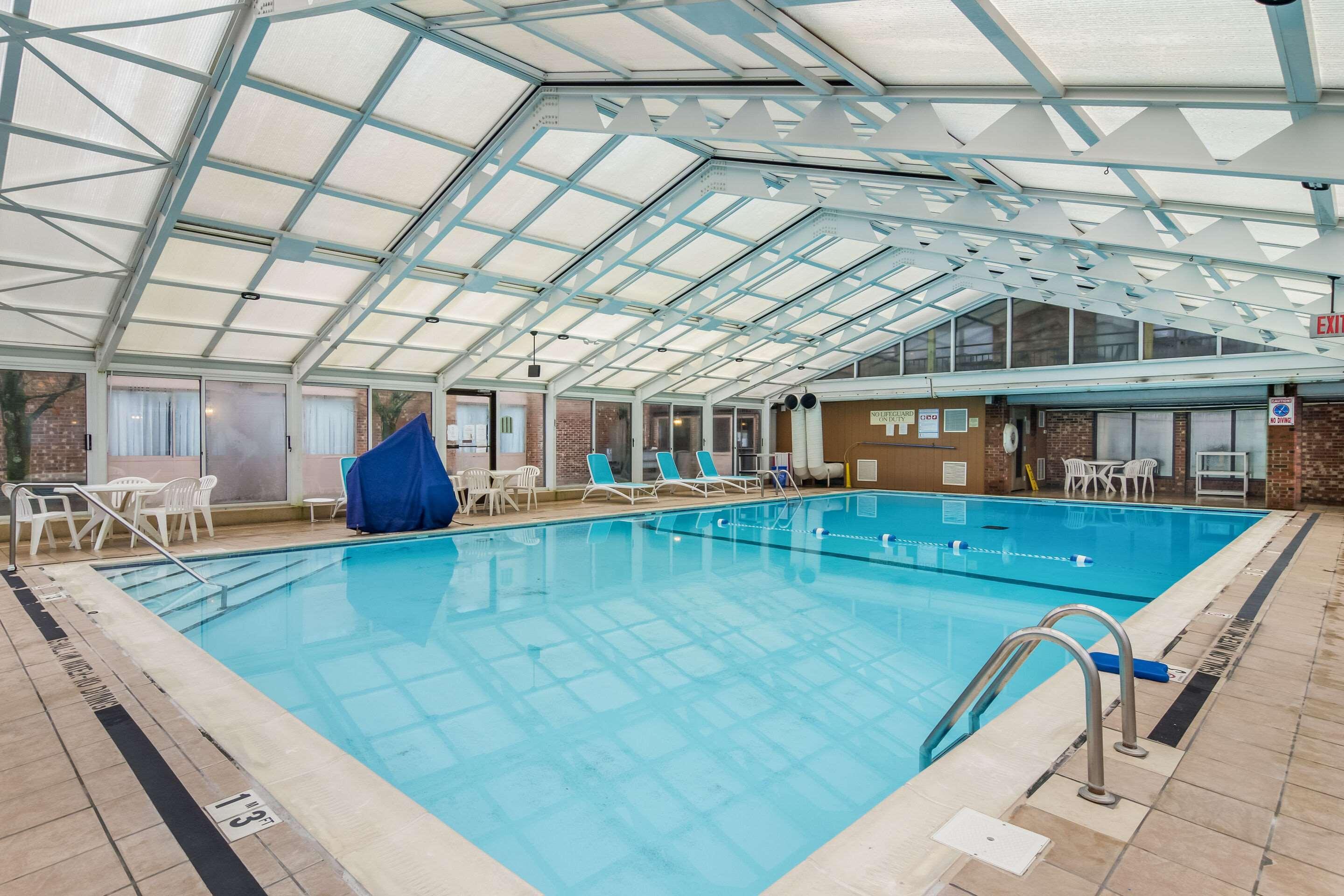 Mainstay Suites Verona Buitenkant foto