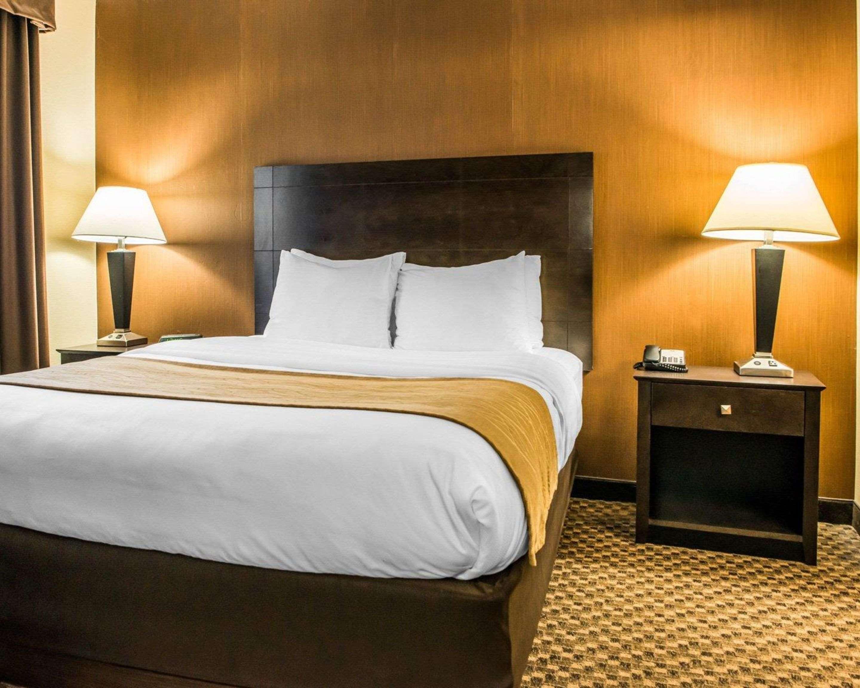 Mainstay Suites Verona Buitenkant foto