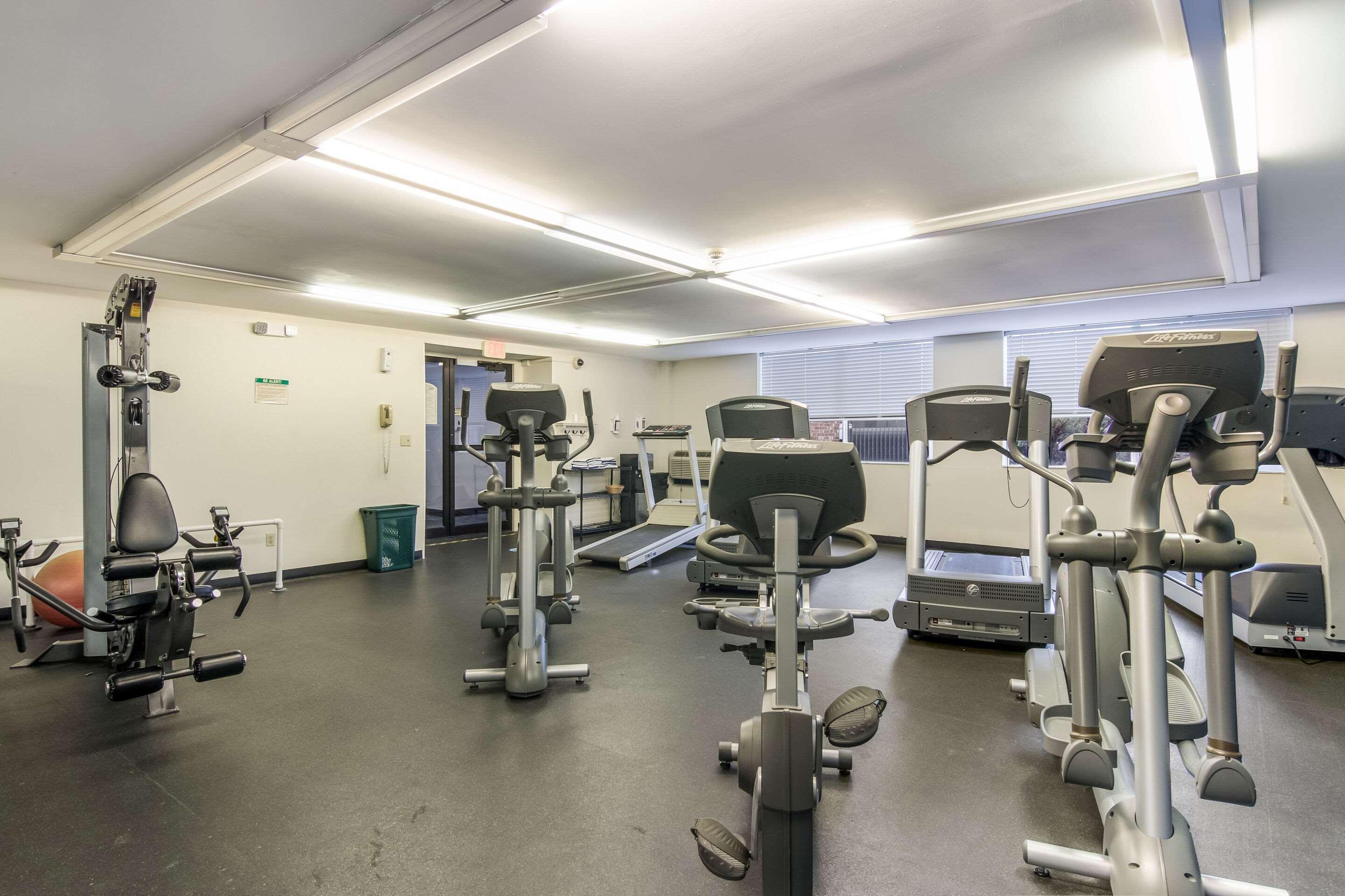 Mainstay Suites Verona Buitenkant foto