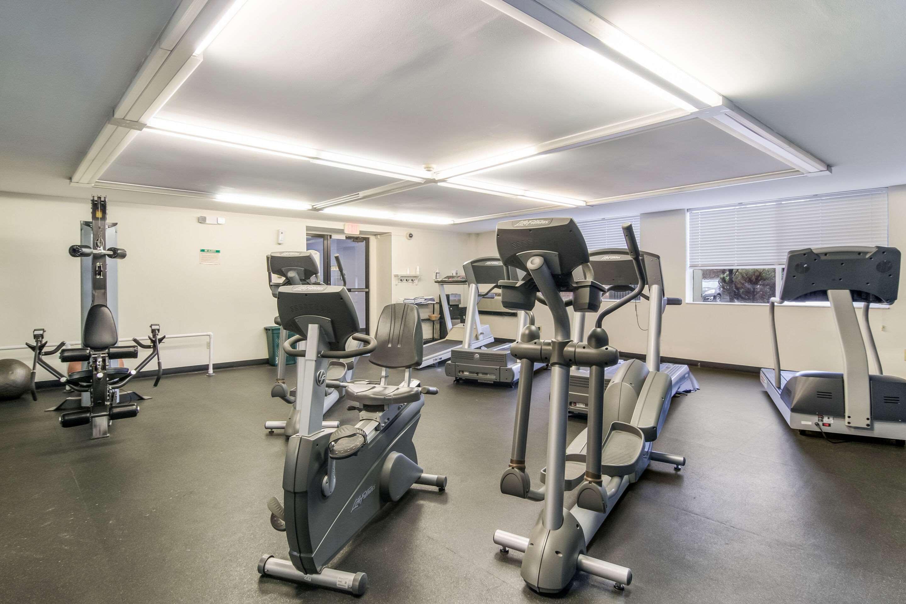 Mainstay Suites Verona Buitenkant foto