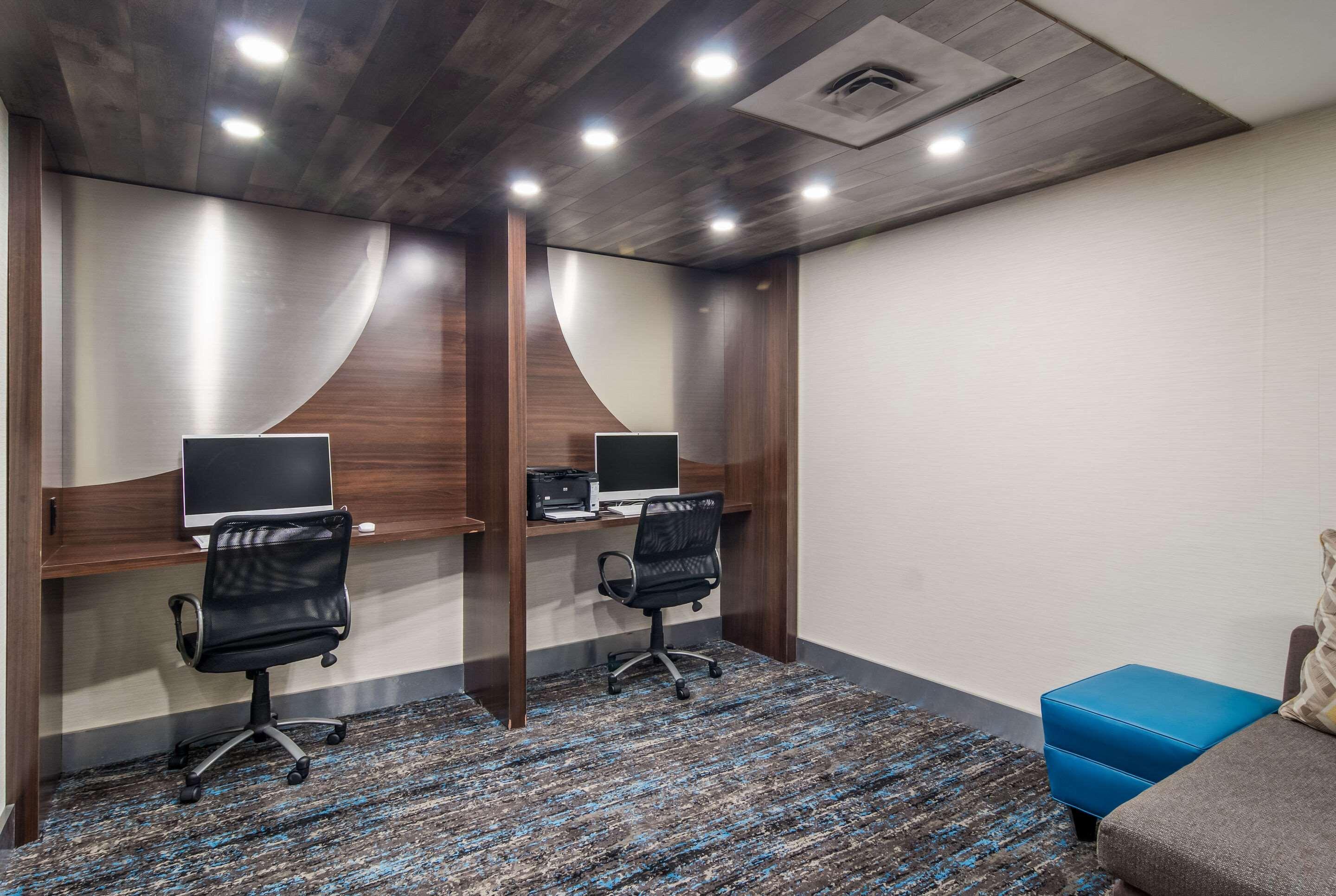 Mainstay Suites Verona Buitenkant foto