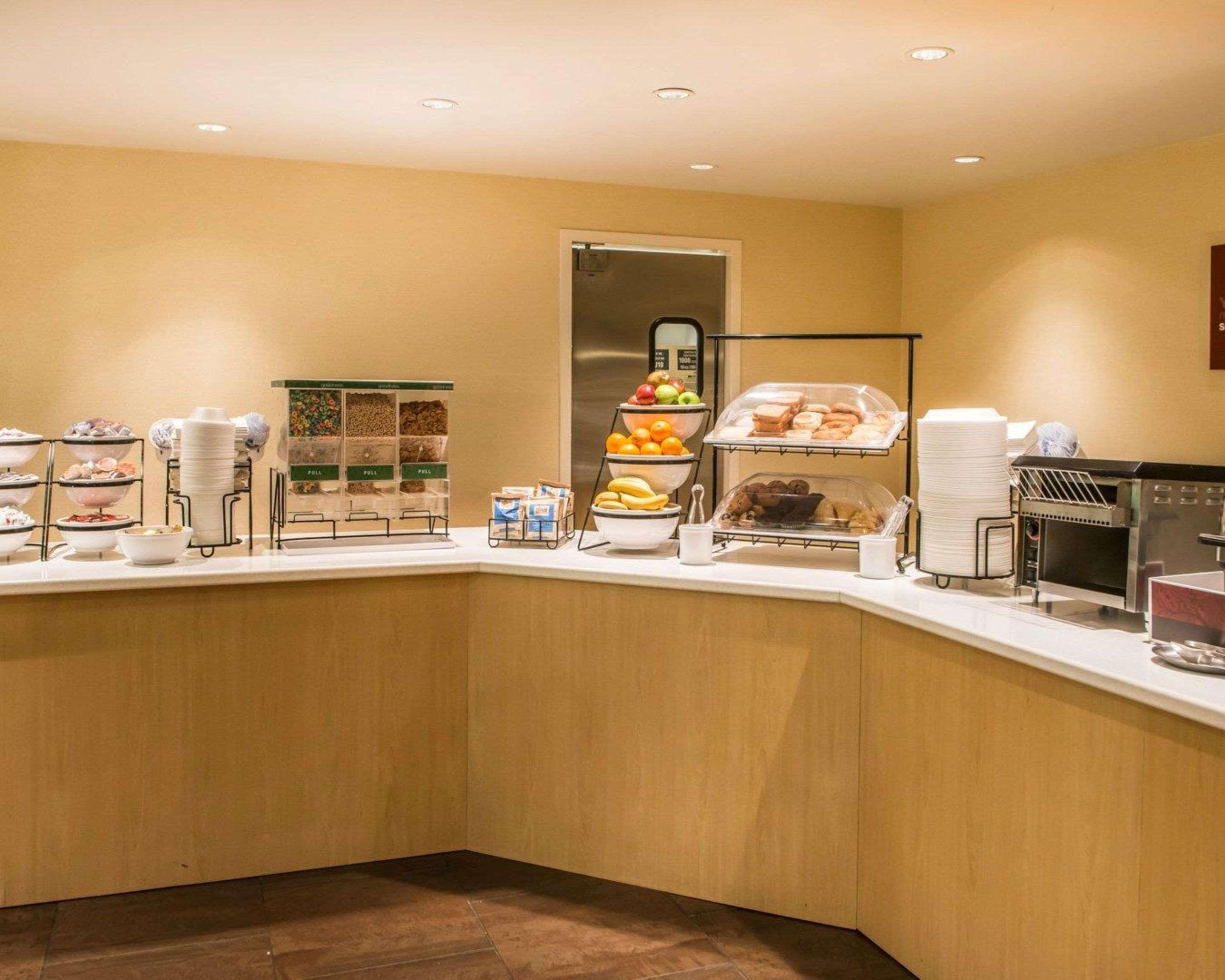 Mainstay Suites Verona Buitenkant foto